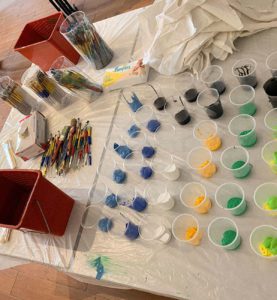 Préparation du kit peinture pour l'atelier puzzle