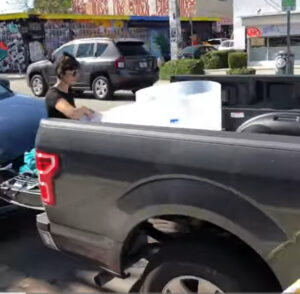 Le Truck de aNa artiste à Wynwood le quartier Street-Art de Miami qui lui permet de travailler légalement