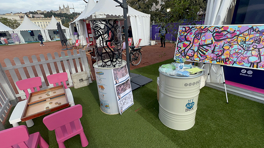 Animation de Stand Inclusive et sobre à Lyon sur 4 jours 3 Le kit de matériel My Art Box pour animation de stand inclusive écoresponsable à Lyon ou dans toute la France au même prix
