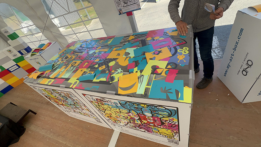 1 méthodique fresque du tri pour 100 personnes à Albi 15 Une animation fresque du tri My Art Box éco-responsable 1000x2000mm à Albi