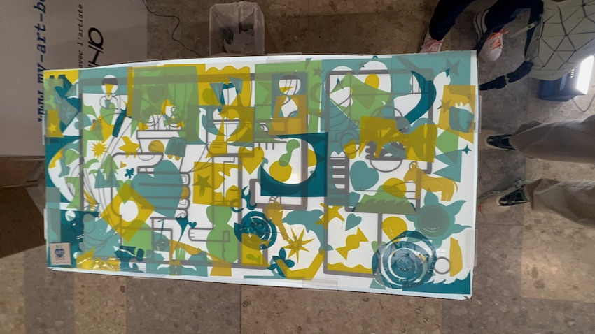 La fresque zen de Cluny encore en cours de construction sur deux jours le temps du salon pour faire expérimenter notre méthode créative éco-responsable