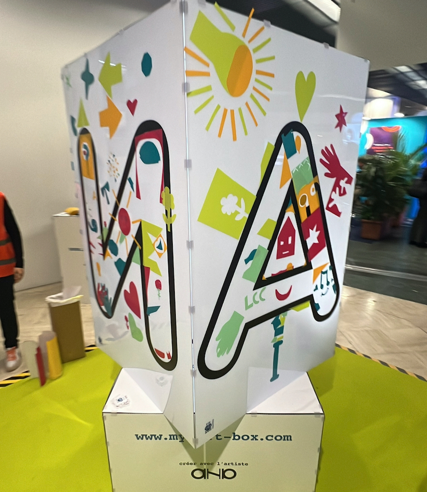 Nouveau format de fresque plexi en cube pour idée d'animation amélioration continue à Paris ou dans toute la France au même prix