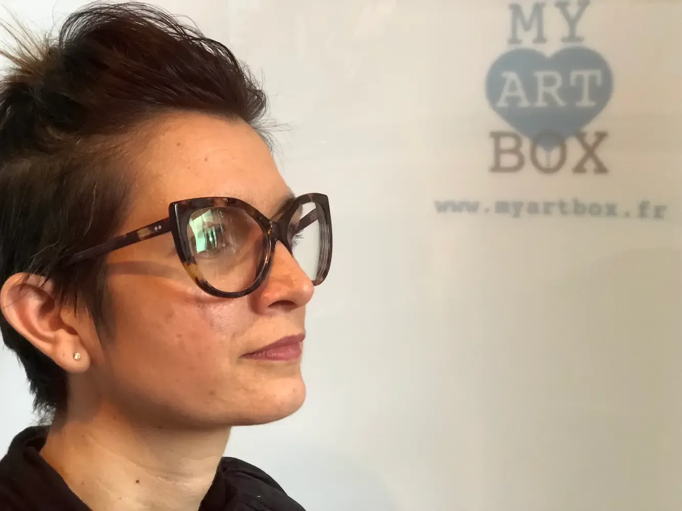 aNa artiste My Art Box et fresque éco-responsable en tube plexi