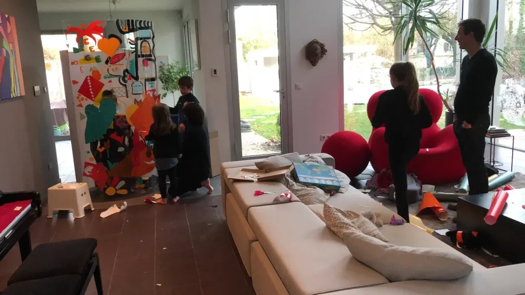 Atelier créatif avec aNa artiste chez My Art Box en famille à Lyon.