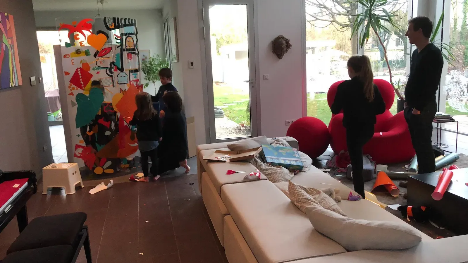 Atelier créatif avec aNa artiste chez My Art Box en famille à Lyon.