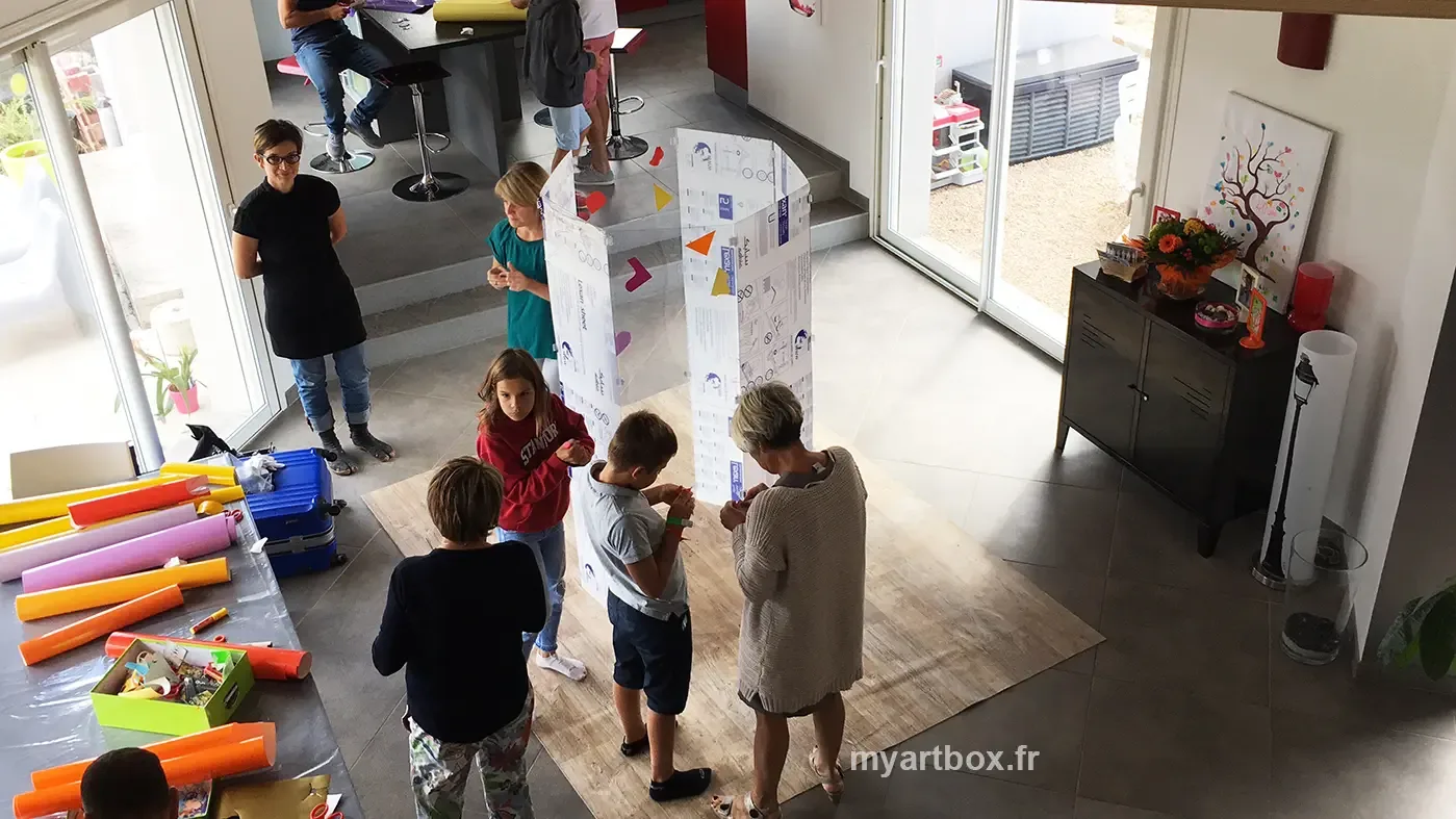 Atelier d'art en famille pour un 40ème anniversaire avec My Art Box et aNa artiste