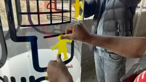 Exemple d'animation Inauguration Innovante participative à Paris Totem Box LARGE 1000x2000mm