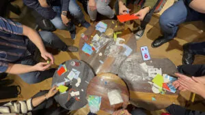 La Fresque du témoignage visiteur est un atelier interactif de salon ou événement que My Art Box organise et anime dans toute la France