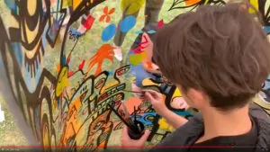 La fresque plexi'art aNa artiste est une super Idée d'Animation Anniversaire Entreprise à Bourg-en-Bresse et disponible aussi dans toute la France au même prix tous les jours de l'année