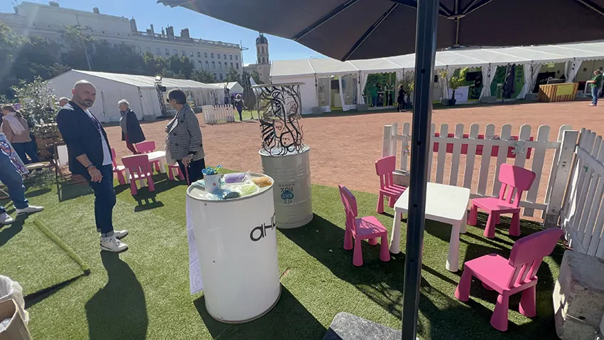 Le matériel écoresponsable pour animation oeuvre collective sans peinture My-art-box à Lyon