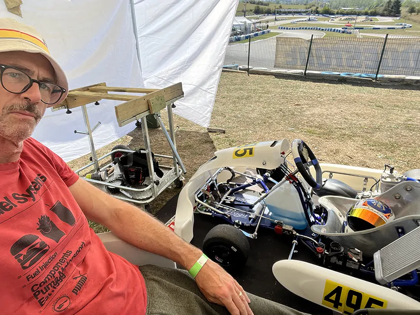Christophe Chazot est mécano de karting pour son fils Lou-dino en courses