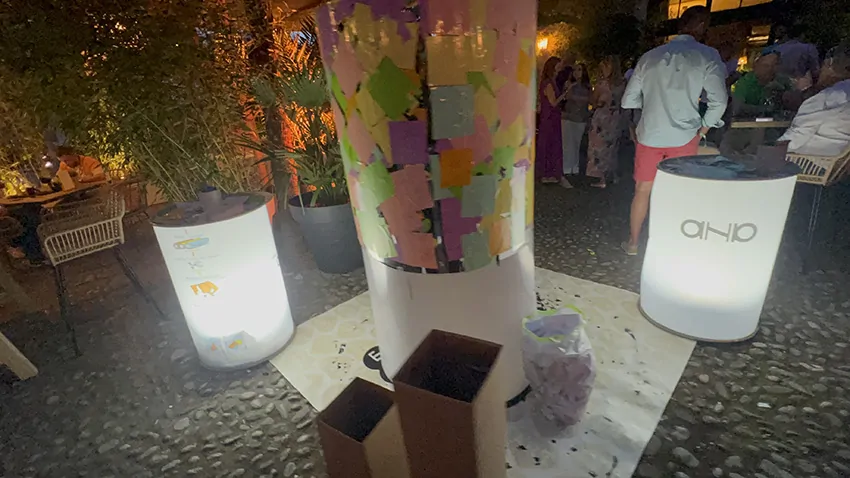 Le résultat extérieur de l'animation éco-responsable de fresque en garden party à Genève une fois terminée en fin de soirée