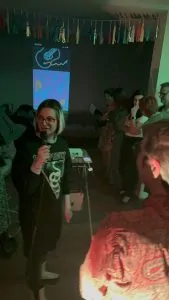 Le jeu autour du cadeau anniversaire artistique digital 50 ans imaginé par aNa artiste