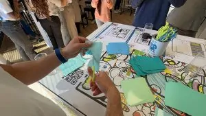 Le matériel adhésif sobre pour animation fresque inaugurale My Art Box