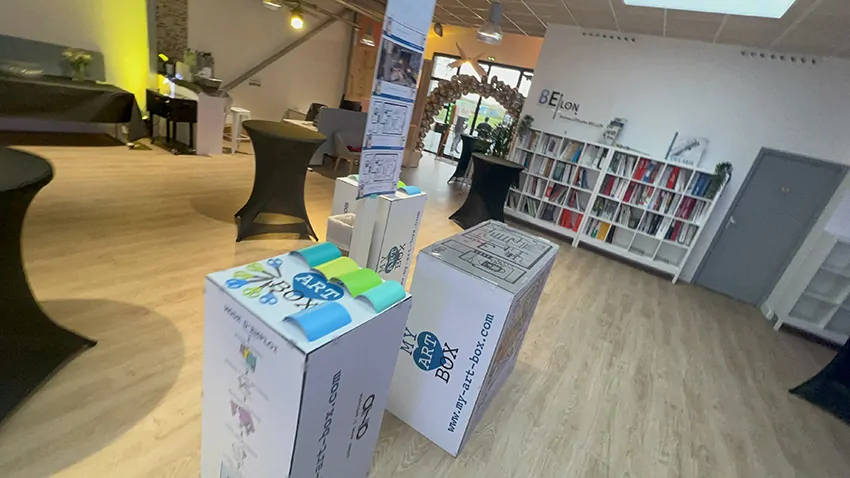 Le matériel éco-responsable de la fresque inauguration à Angers installé par Christophe Chazot 1h environ avant l'animation