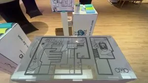 Le matériel du plexi imprimé avec le dessin de aNa artiste pour la fresque inauguration à Angers animée par My Art Box