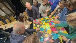 La phase de recyclage de la fresque team building à Dunkerque