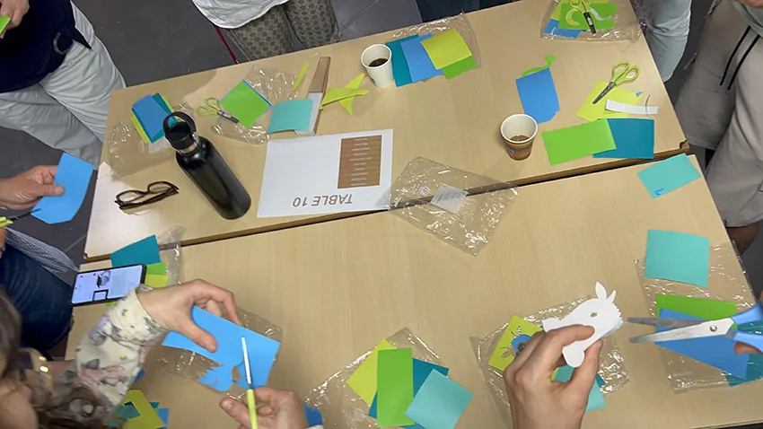 Une idée de team building fresque pour formateurs à Rouen sobre et éco-responsable mis au point par My Art Box