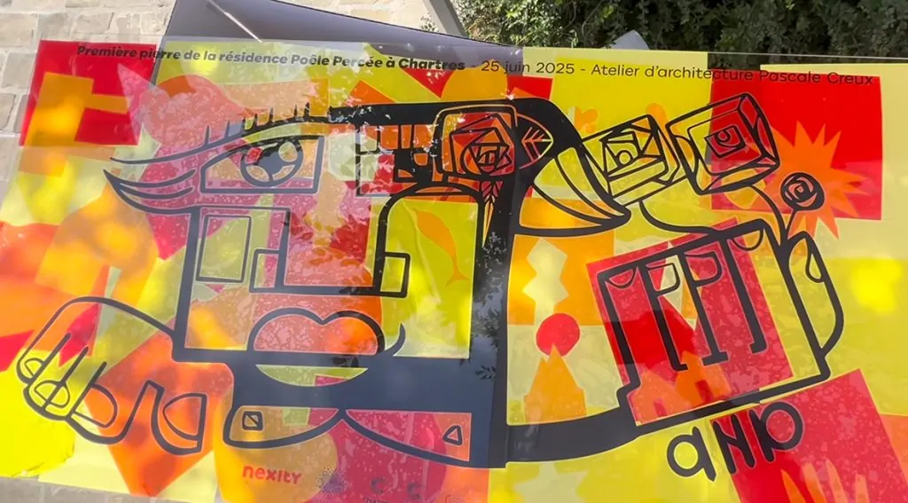 Le résultat final de la fresque éco-responsables imaginée depuis le plan du quartier de la mairie en pose de première pierre à Chartres par aNa artiste